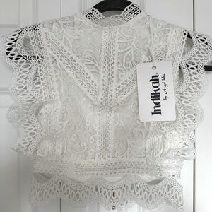 White lace crop top never worn XS
